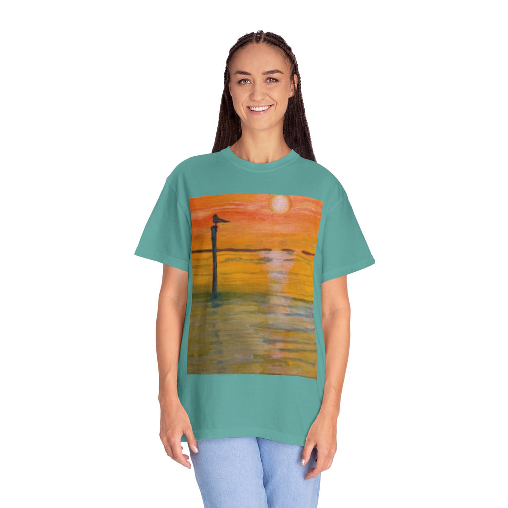 Sunset Seagull T-Shirt – Coastal Sunrise Beach Art Tee
